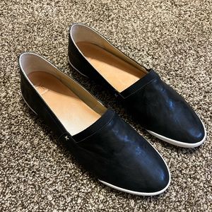 Frye Melanie Black Flat